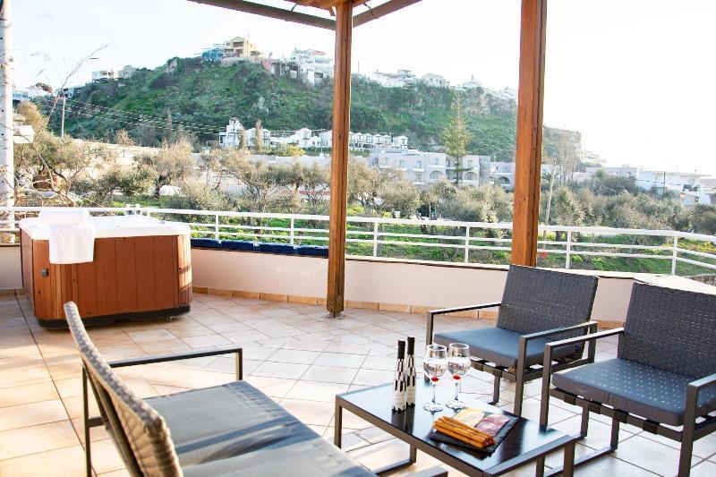 Horizon Apartments ปลาเตเนียส ภายนอก รูปภาพ