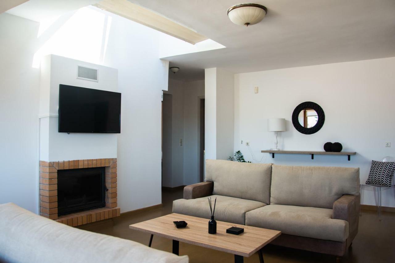 Horizon Apartments ปลาเตเนียส ภายนอก รูปภาพ