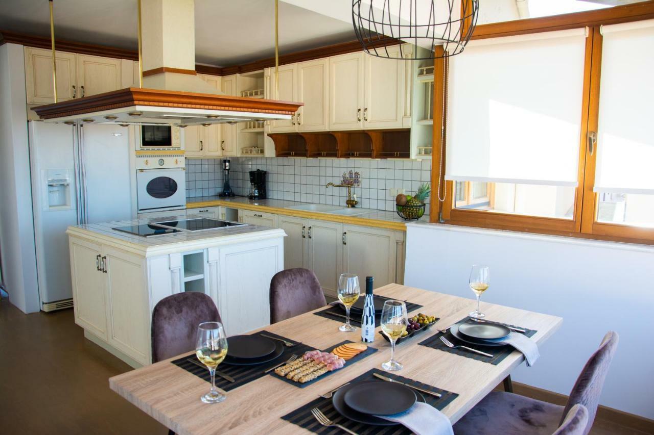 Horizon Apartments ปลาเตเนียส ภายนอก รูปภาพ
